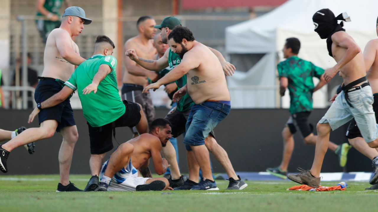 Torcidas de Coritiba e Cruzeiro se reencontram em Curitiba após “batalha” de 2023