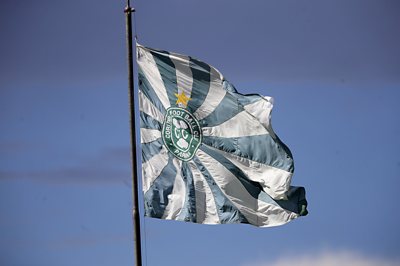 Coritiba faz demissão em massa e corta mais de 15 funcionários; ex-Globo na lista