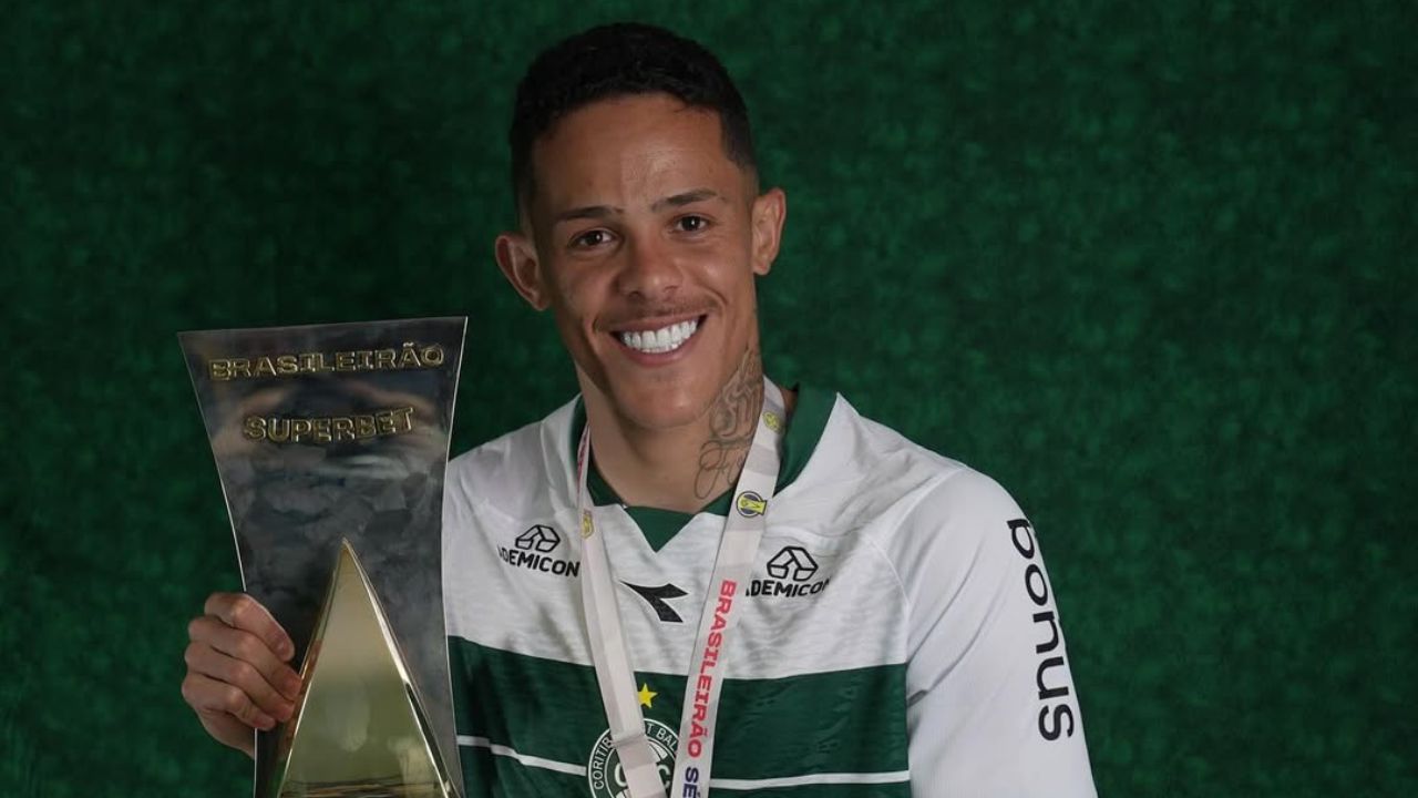 Coritiba acerta venda de volante Wallisson para clube da Libertadores