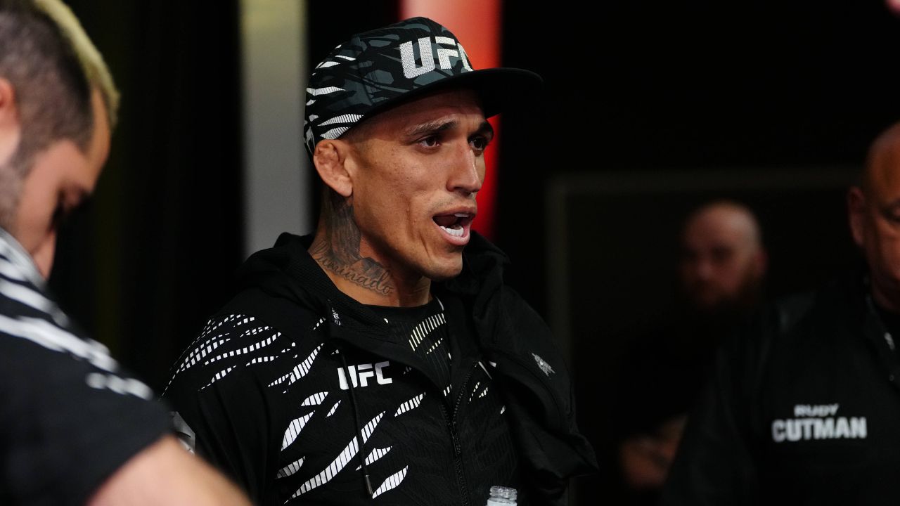 Charles do Bronx responde rival no UFC após acusação sobre luto
