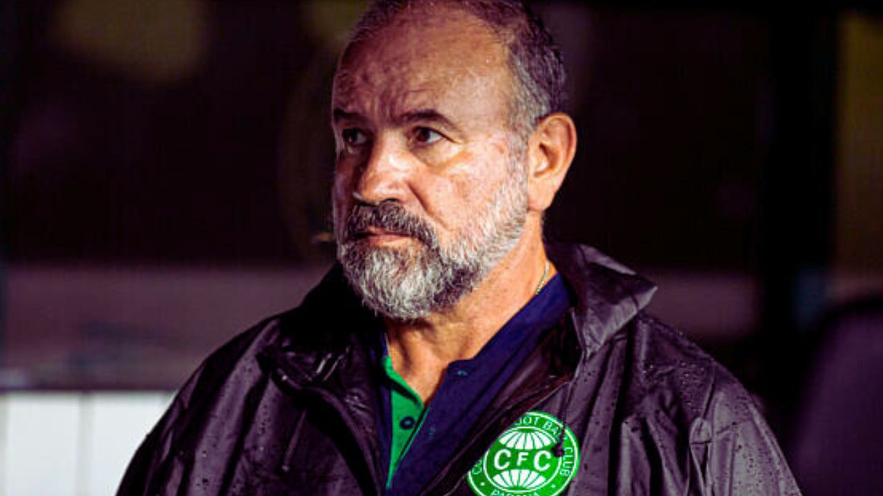 Sem calendário, Coritiba define situação de técnico PC de Oliveira