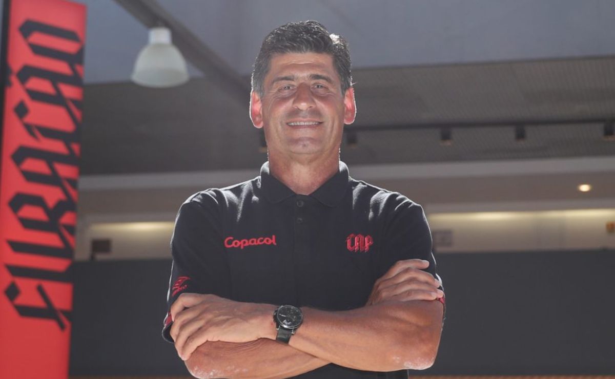Athletico define espanhol como novo técnico do time sub-20