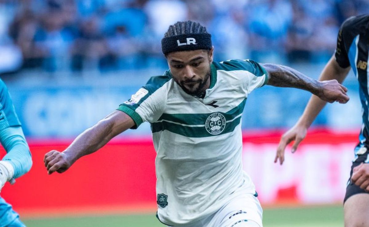 Coritiba confirma situação de Lucas Ronier contra o Bahia