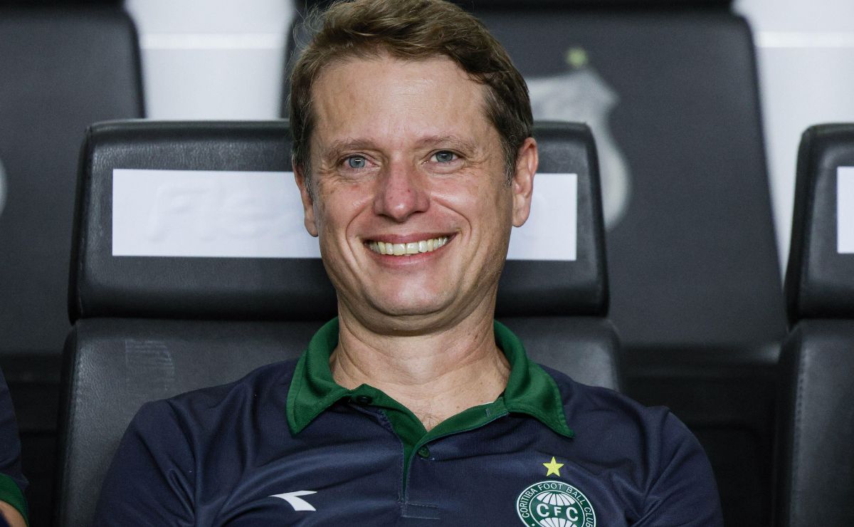 Coritiba é o melhor visitante do Brasil e busca manter invencibilidade longe de Curitiba