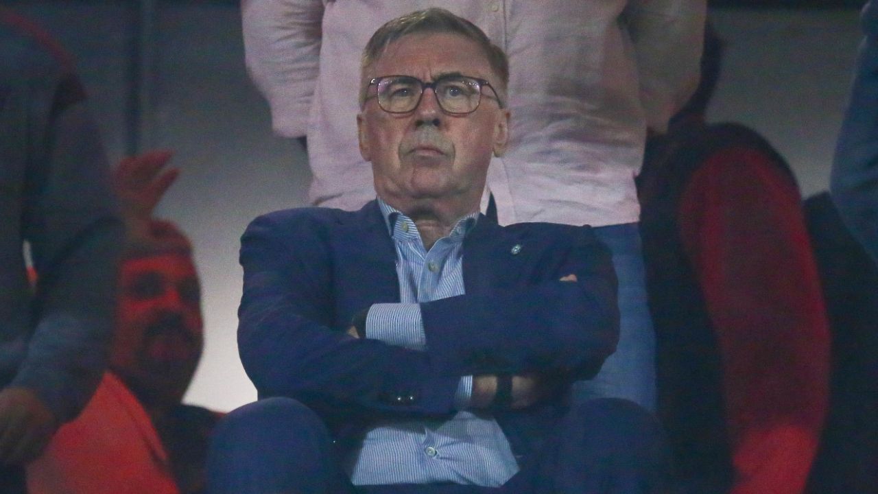 Ancelotti é recebido por Petraglia em camarote antes de Athletico x Flamengo