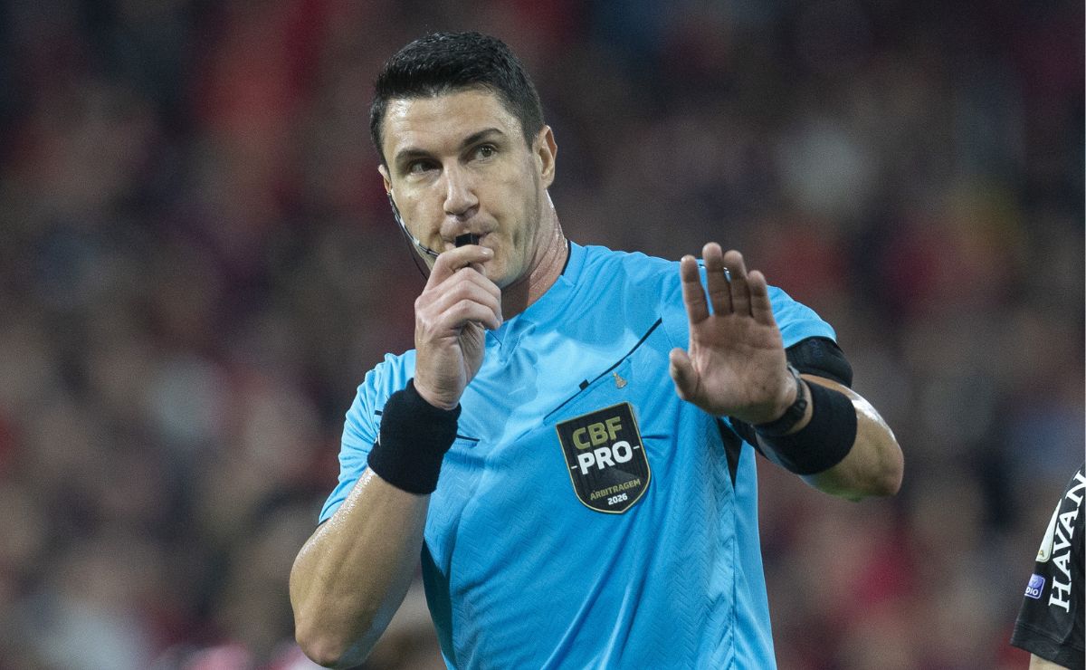 Athletico e Flamengo detonam arbitragem após empate na Arena