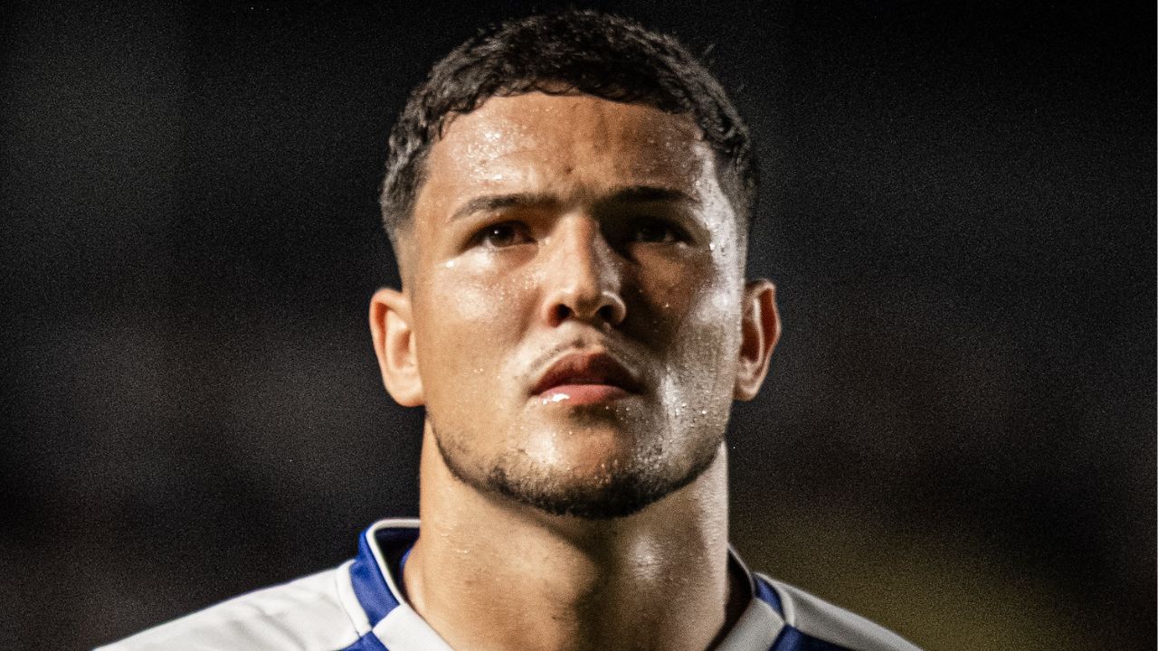 Coritiba revive velho temor enquanto Athletico encontra estabilidade