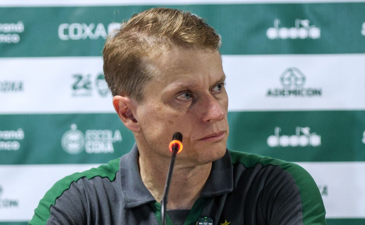Alerta máximo! Seabra vê “emergência” após fiasco do Coritiba