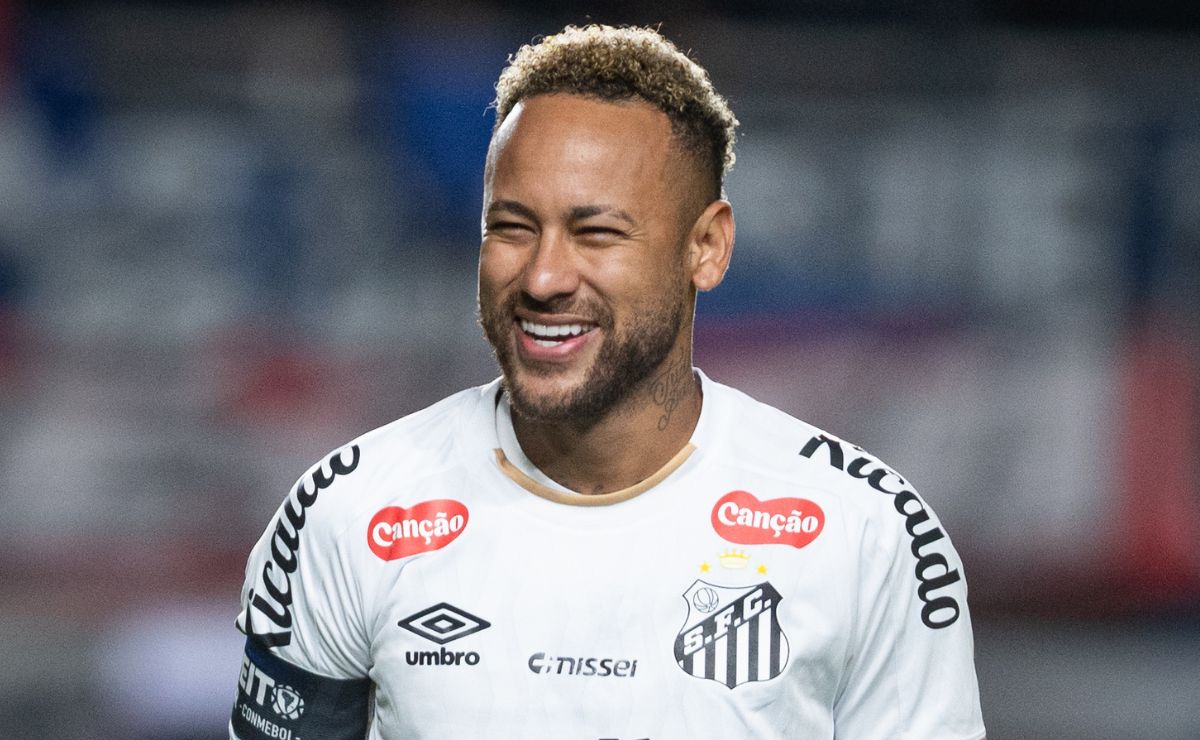 Zagueiro lembra do dia em que Neymar fez seis gols no Brasileirão