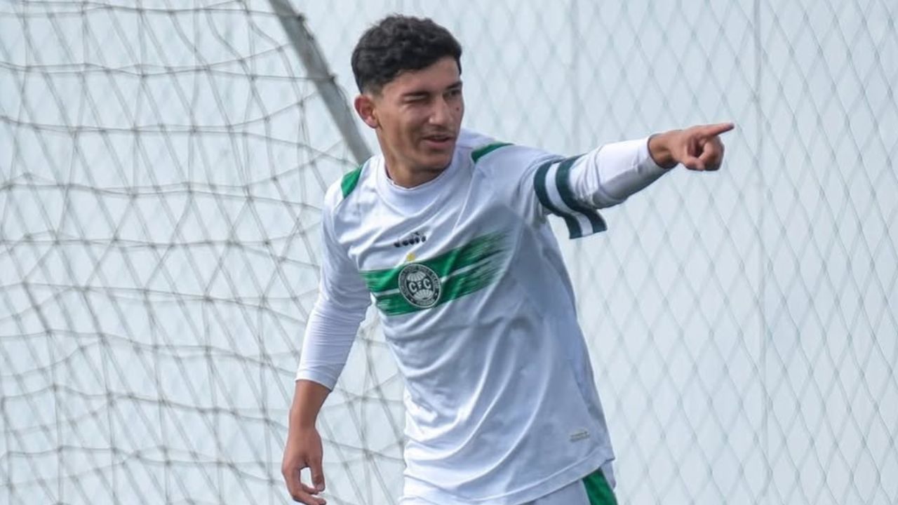 Atacante do Coritiba é convocado para torneio com a seleção brasileira