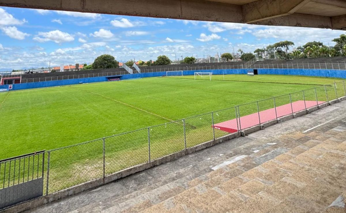 Paraná Clube consegue liberação de estádio histórico após 13 anos sem jogos oficiais