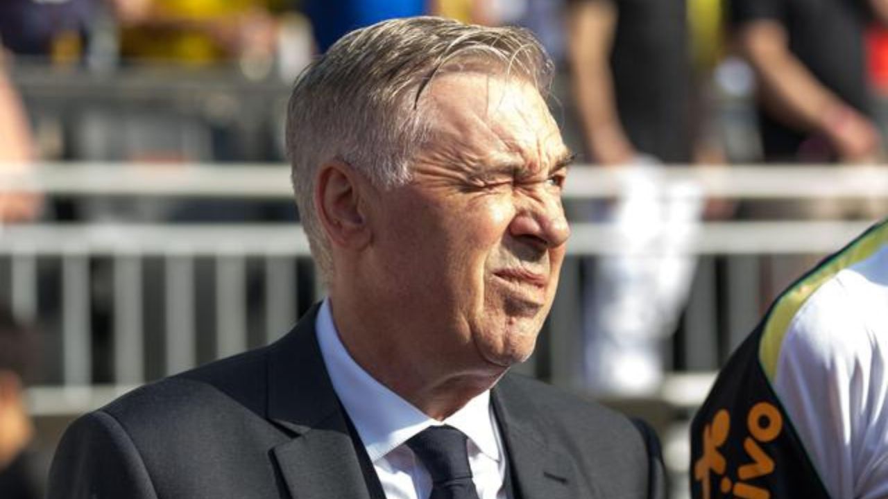 Carlo Ancelotti está com pulgas atrás das orelhas e salada técnica dentro de campo