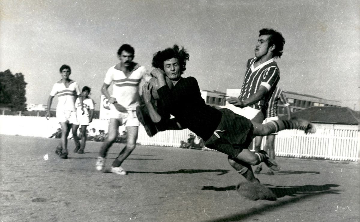 Exposição inédita revela relação entre futebol, política e histórias curiosas no Paraná