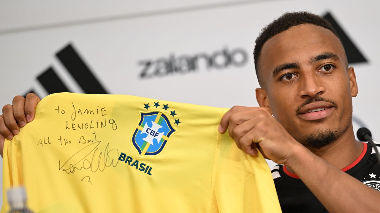 Atacante promete corte “cascão” do Ronaldo se seleção for campeã da Copa do Mundo