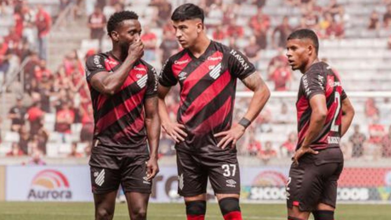 Destaque do Athletico, gringo ex-Corinthians diz viver melhor momento no Brasil