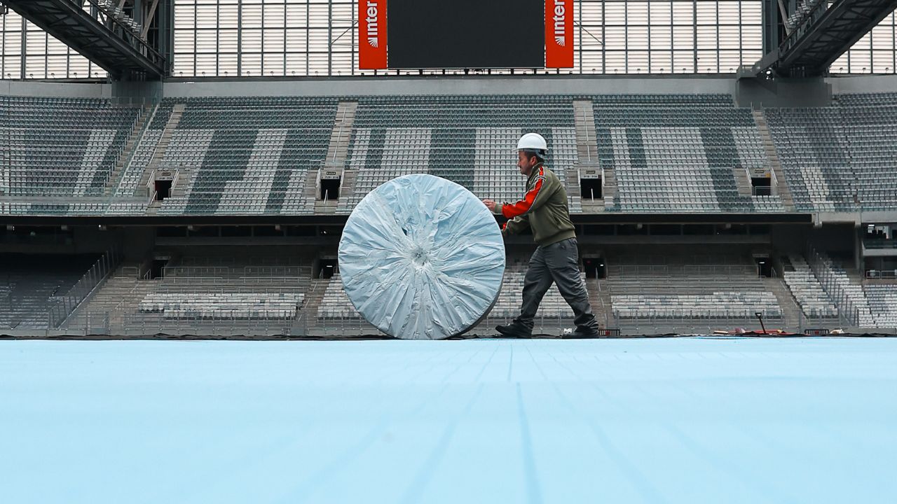 “Shock pad”: Athletico instala sistema do novo gramado sintético da Arena da Baixada
