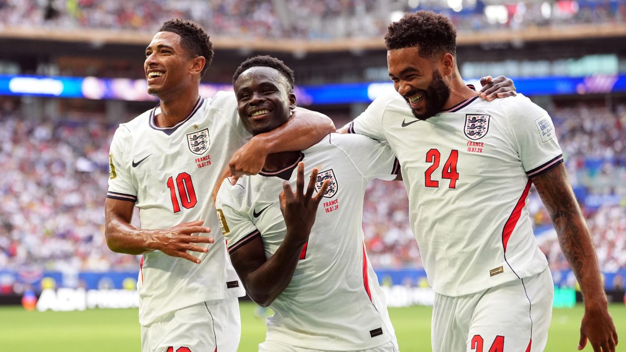 França evita massacre da Inglaterra em jogo de 10 gols e perde o terceiro lugar da Copa do Mundo