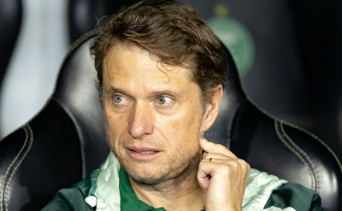 Fernando Seabra aceita proposta do Vasco e está fora do Coritiba