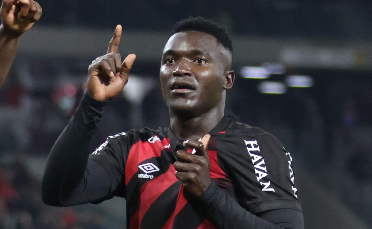 “Mais um na conta”: Viveros mira disputa pela artilharia do Brasileirão com Pedro, do Flamengo
