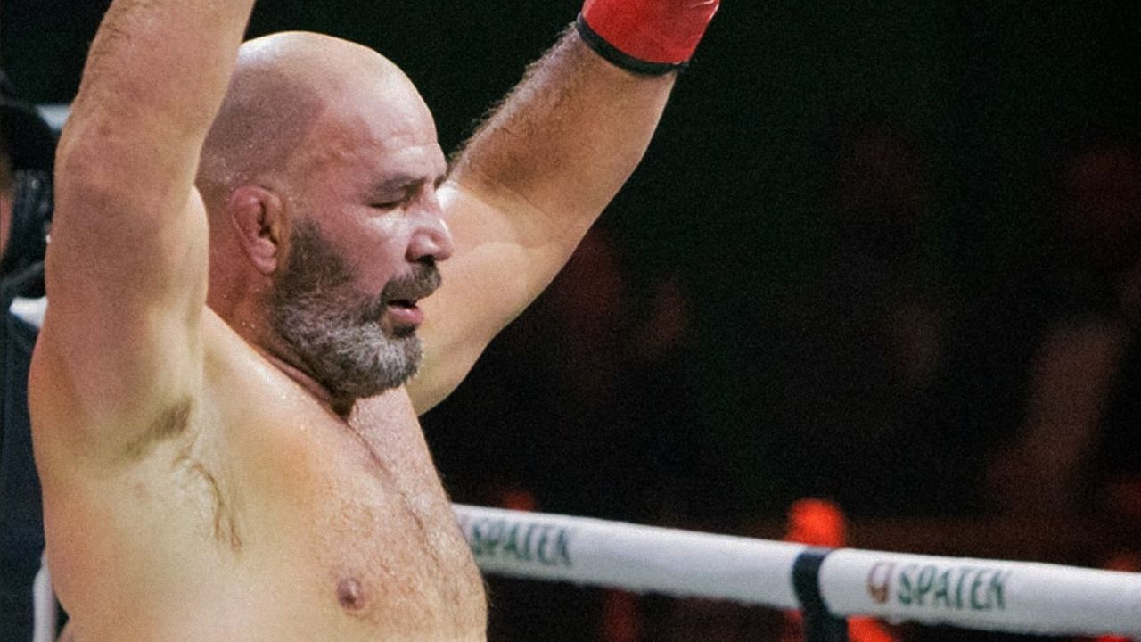 Glover revela emoção com Poatan no córner em luta contra Shogun