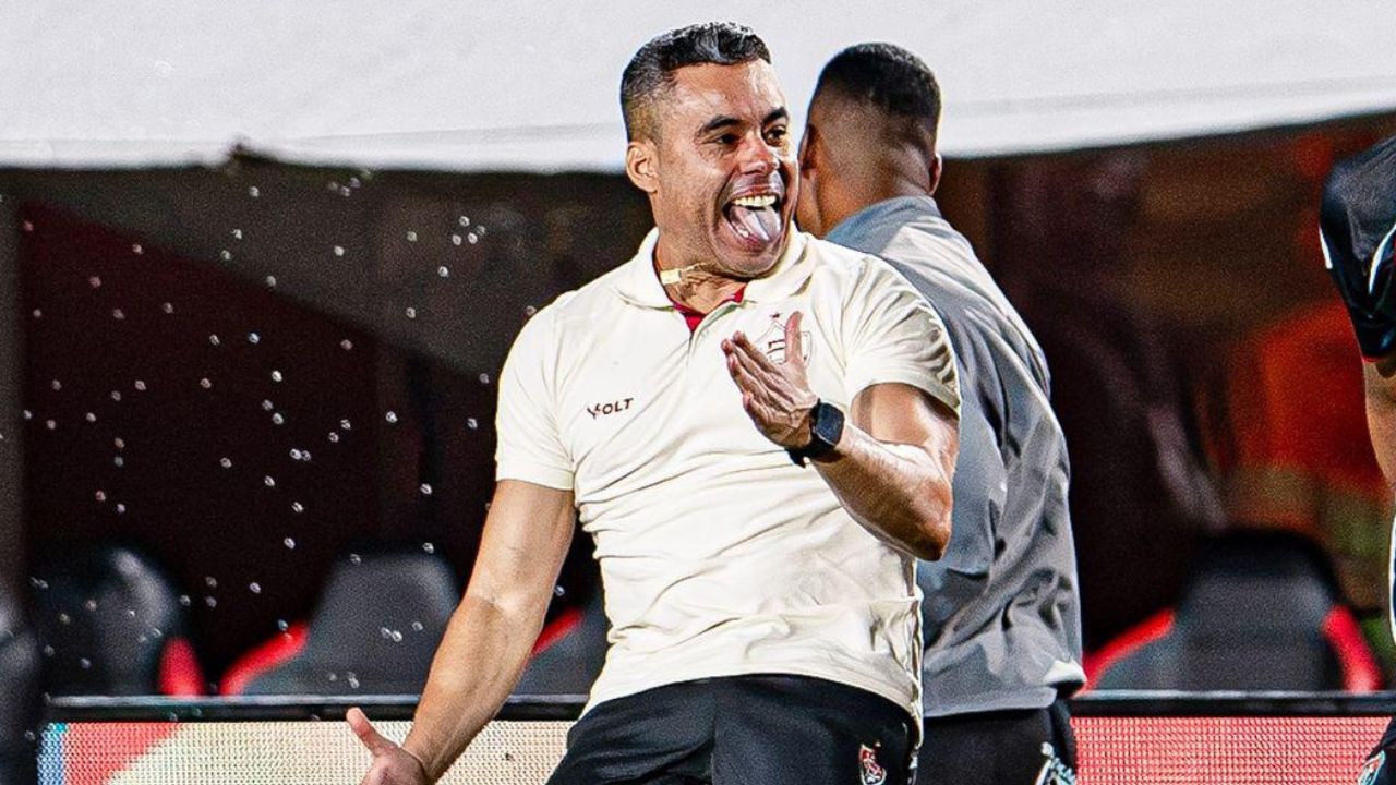 Jair Ventura provoca Odair Hellmann após eliminação do Athletico: “Estudar mais”