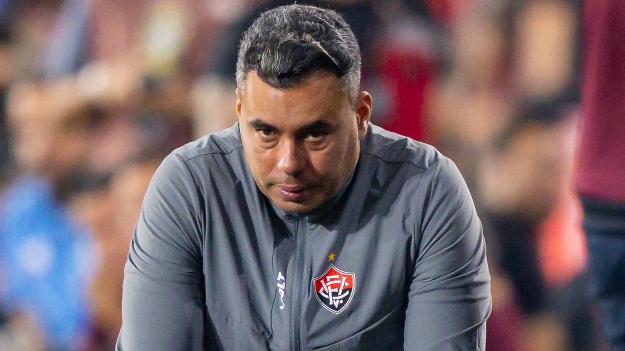 Técnico do Vitória lembra Coritiba e acredita em reviravolta contra o Athletico