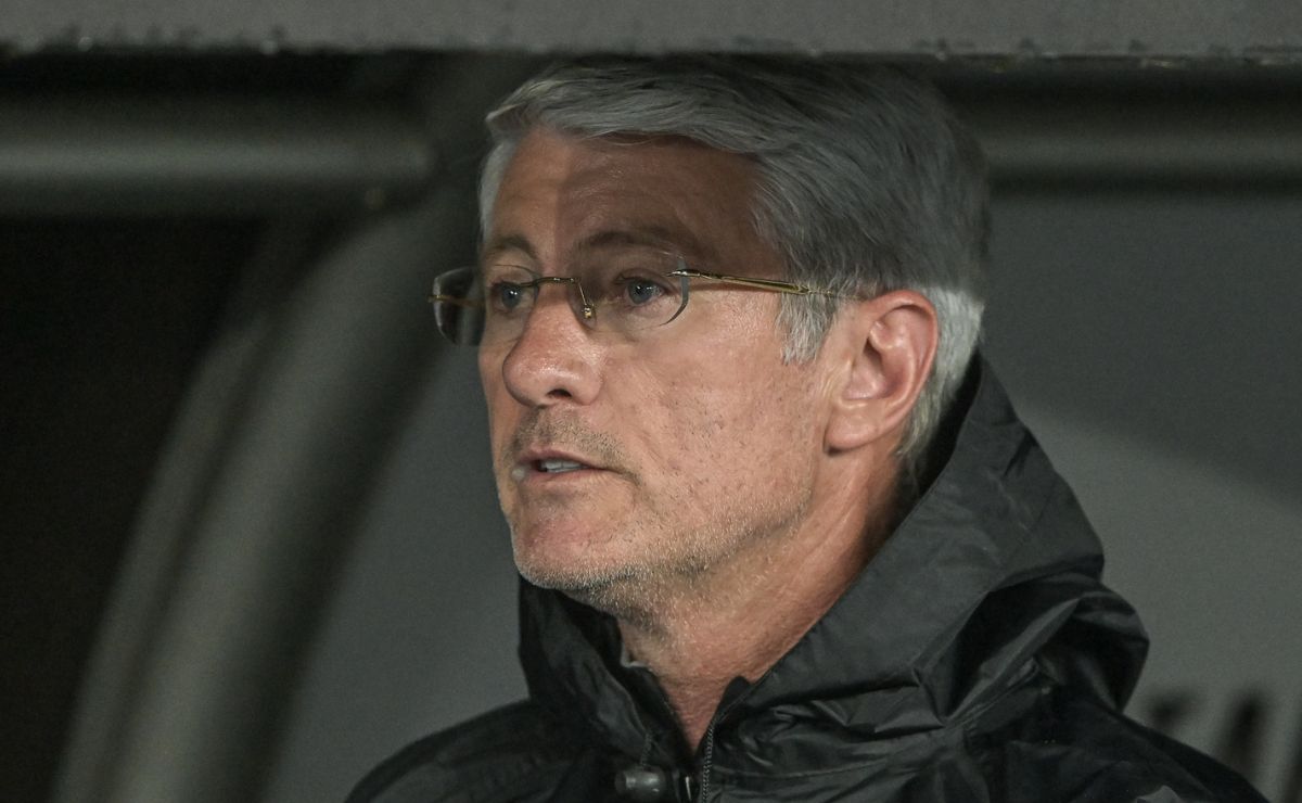 “Sincerão”: Odair dá nota para atuação do Athletico e manda recado para a torcida