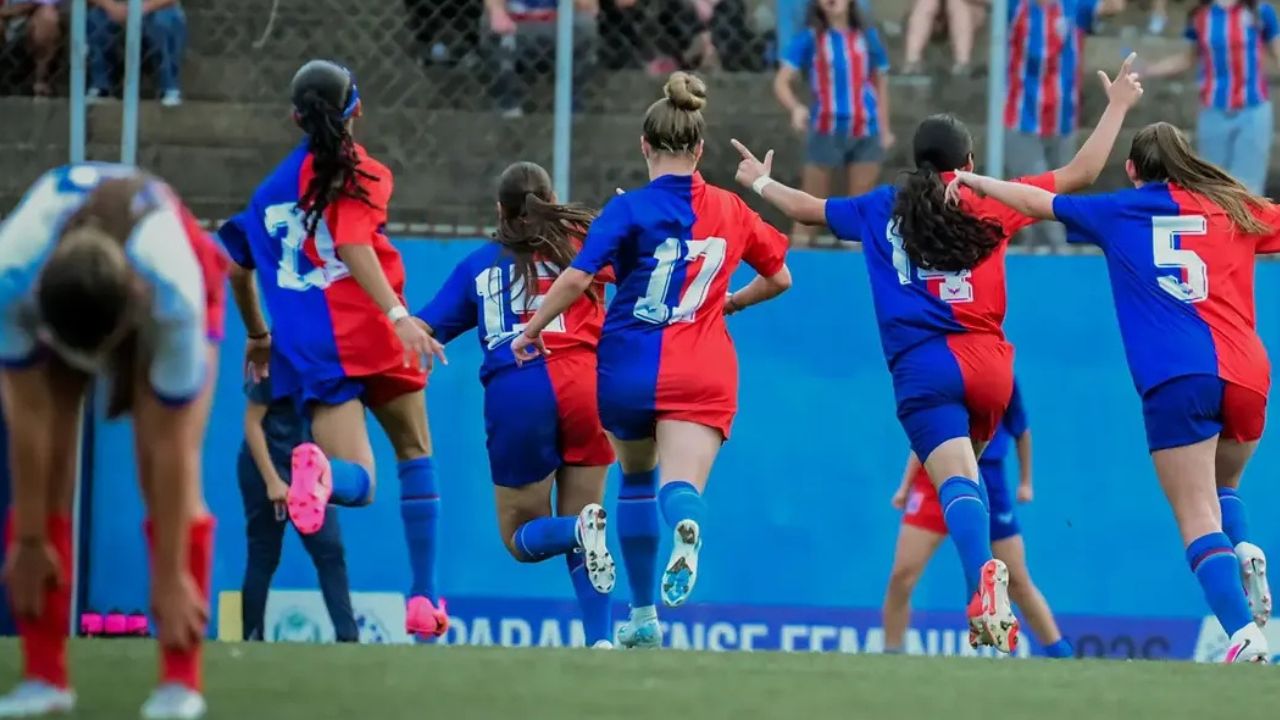 Paraná Clube viraliza com golaço e pede apoio para pagar viagem do time feminino