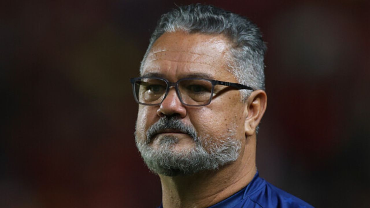Rogério Micale não dá jeito em crise do Londrina na Série B