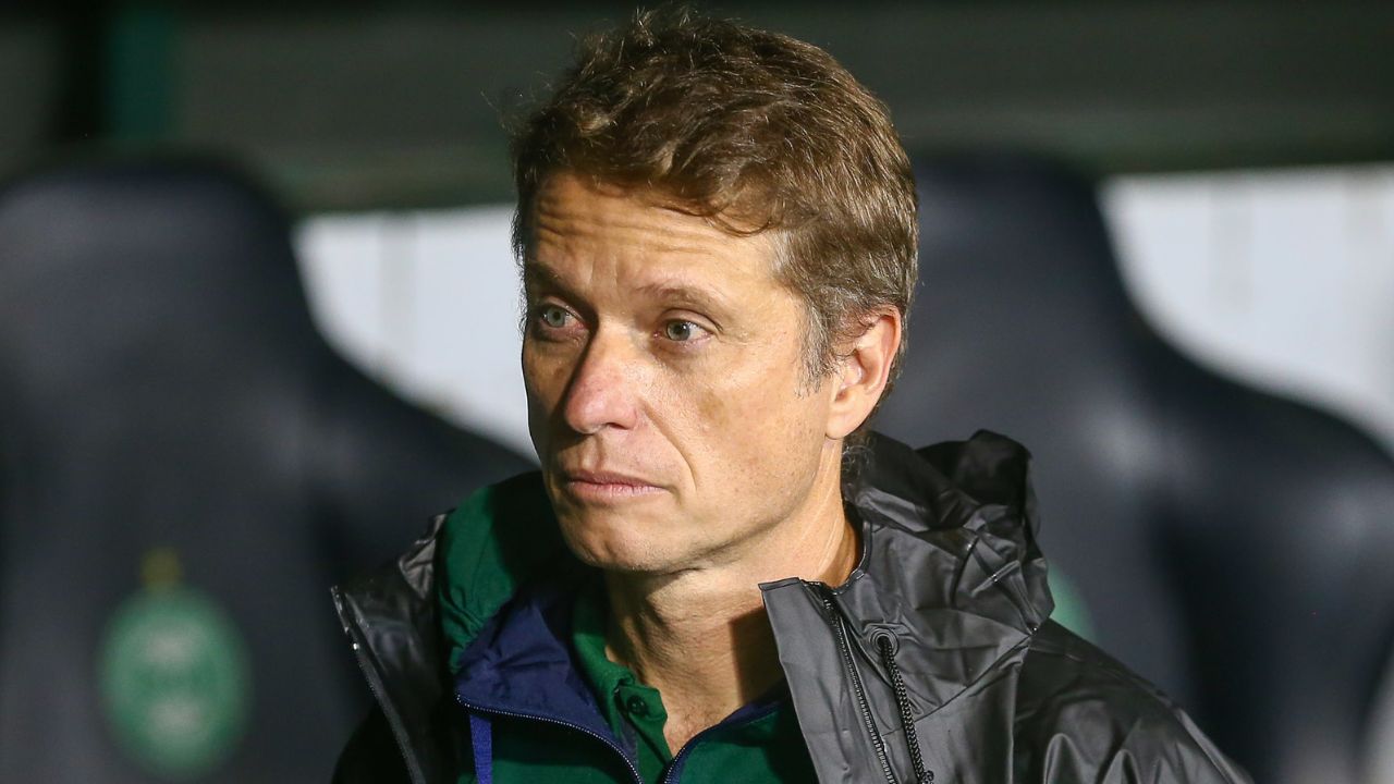 Seabra desabafa e explica por que Coritiba sofreu sufoco da lanterna Chapecoense