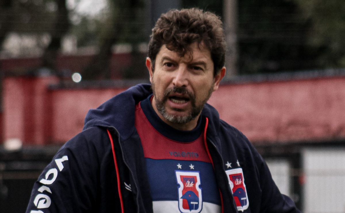 Tcheco revela plano do Paraná antes de estreia contra o Athletico