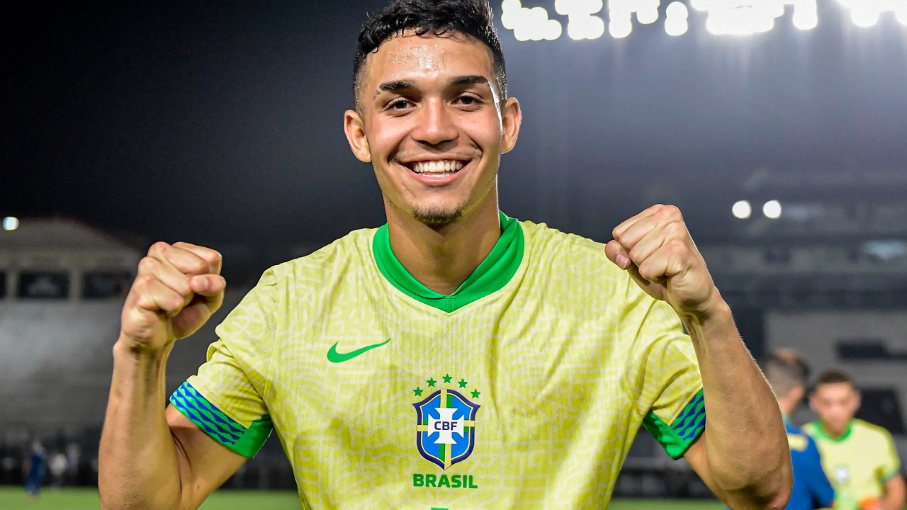 Arthur Dias, do Athletico, é convocado para a seleção brasileira por Carlo Ancelotti