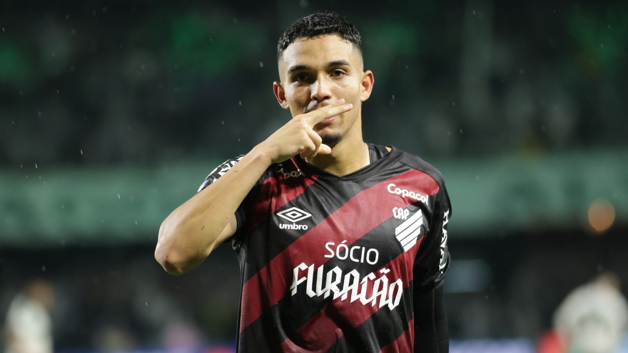 Promessa do Athletico, Arthur Dias desperta atenção de 10 clubes europeus; veja a lista