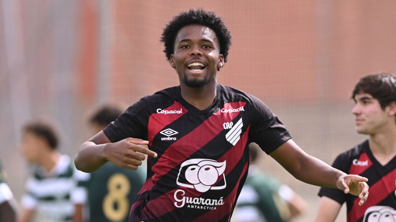 Athletico bate o Sporting e carimba vaga nas semis do Mundial de Clubes Juvenil