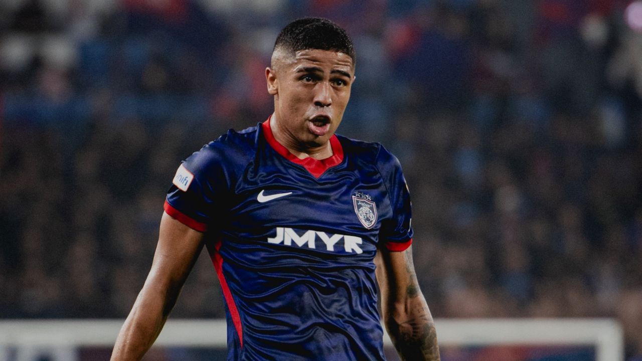 Após se naturalizar, Bergson é convocado para a seleção da Malásia