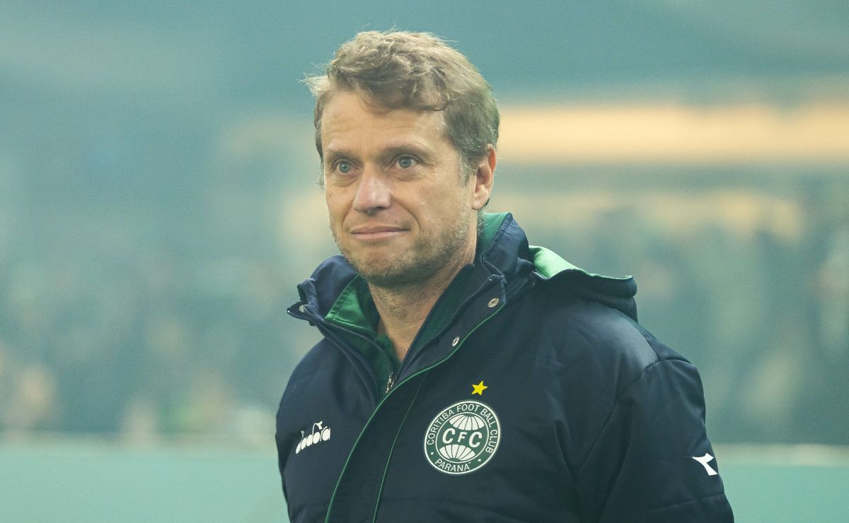 Coritiba ganha reforço importante após mais de 300 dias fora