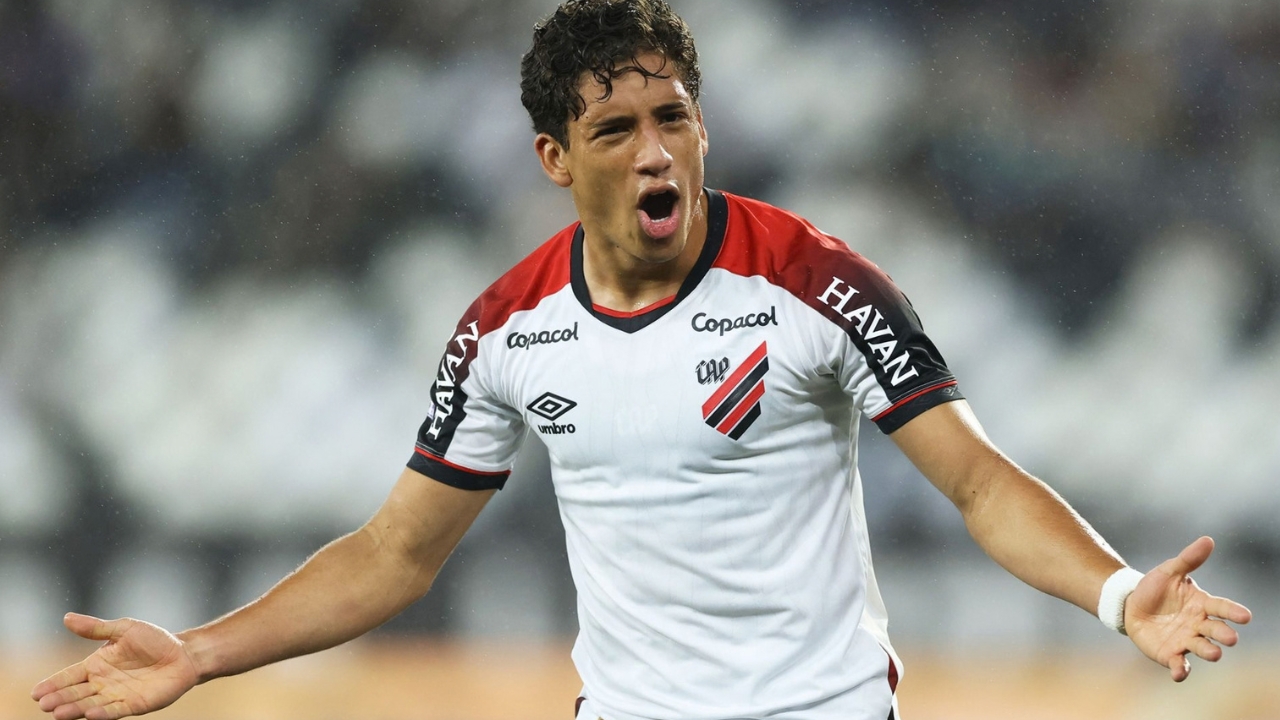 “Pérola brasileira”: João Cruz, do Athletico, atrai atenções da Premier League e Bundesliga