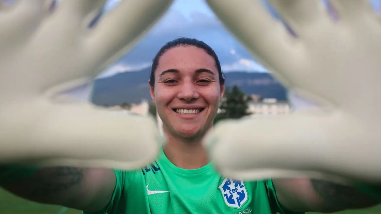 Preparador do Coritiba ‘descobriu’ goleira que disputa prêmio de melhor do mundo