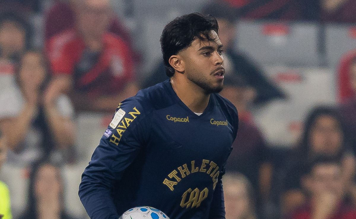Mycael fala em “sensação de gol” após salvar Athletico no fim