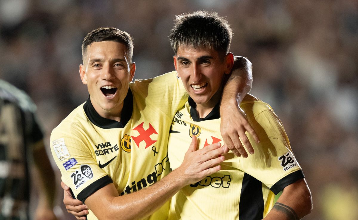 Vasco atropela e Coritiba sofre pior derrota em 18 anos