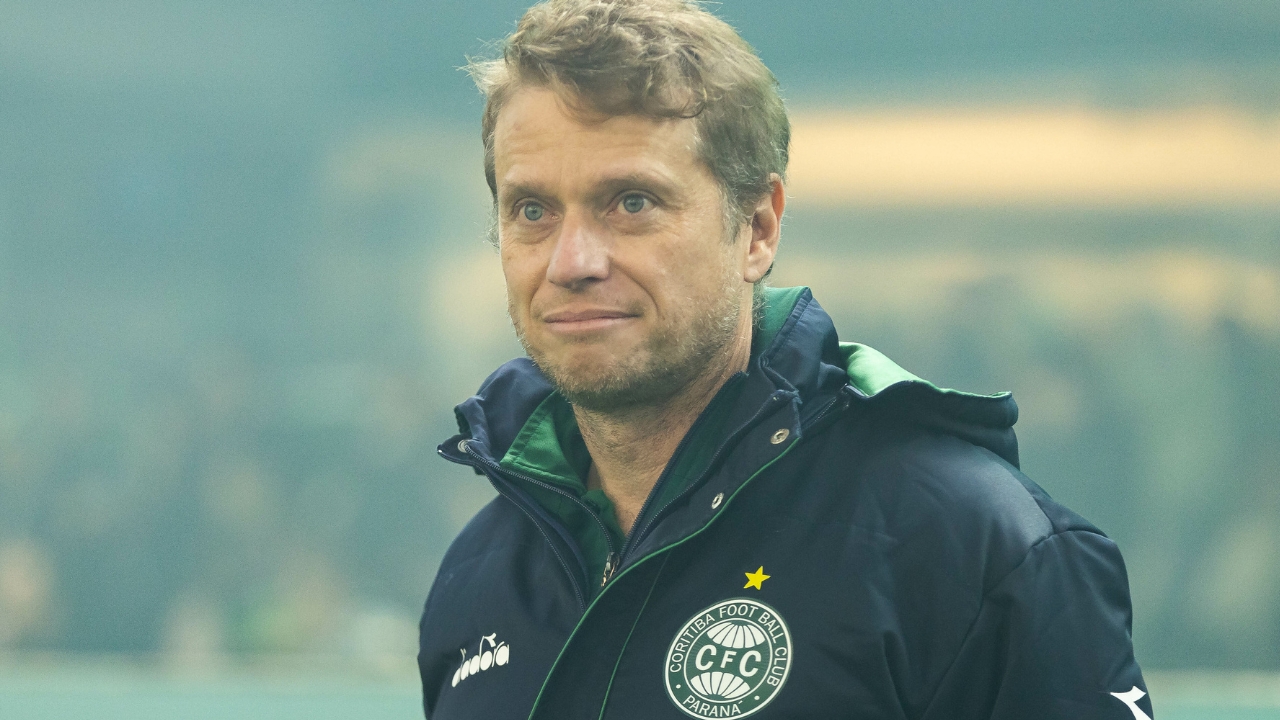 Coritiba tem nova dúvida na defesa e prepara escalação para enfrentar o Fluminense