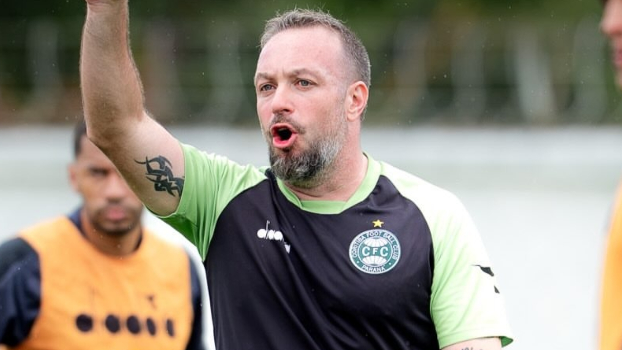 Coritiba tem retorno e mistérios na escalação para jogo decisivo contra o Vitória