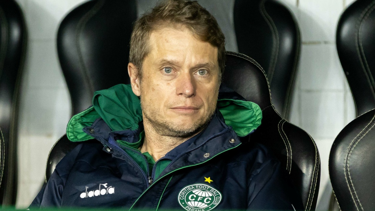 Fernando Seabra quebra o silêncio após demissão no Coritiba