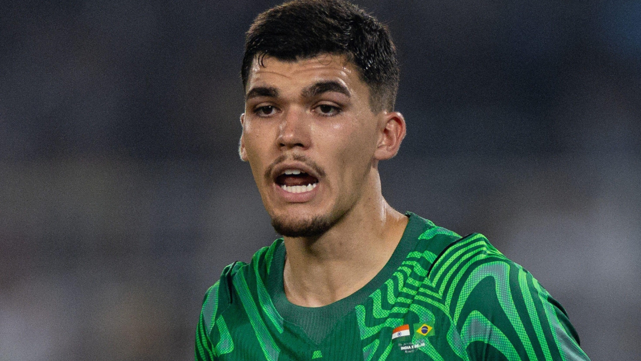 Ex-goleiro da seleção deixa Morisco de fora ao apontar futuro do gol brasileiro