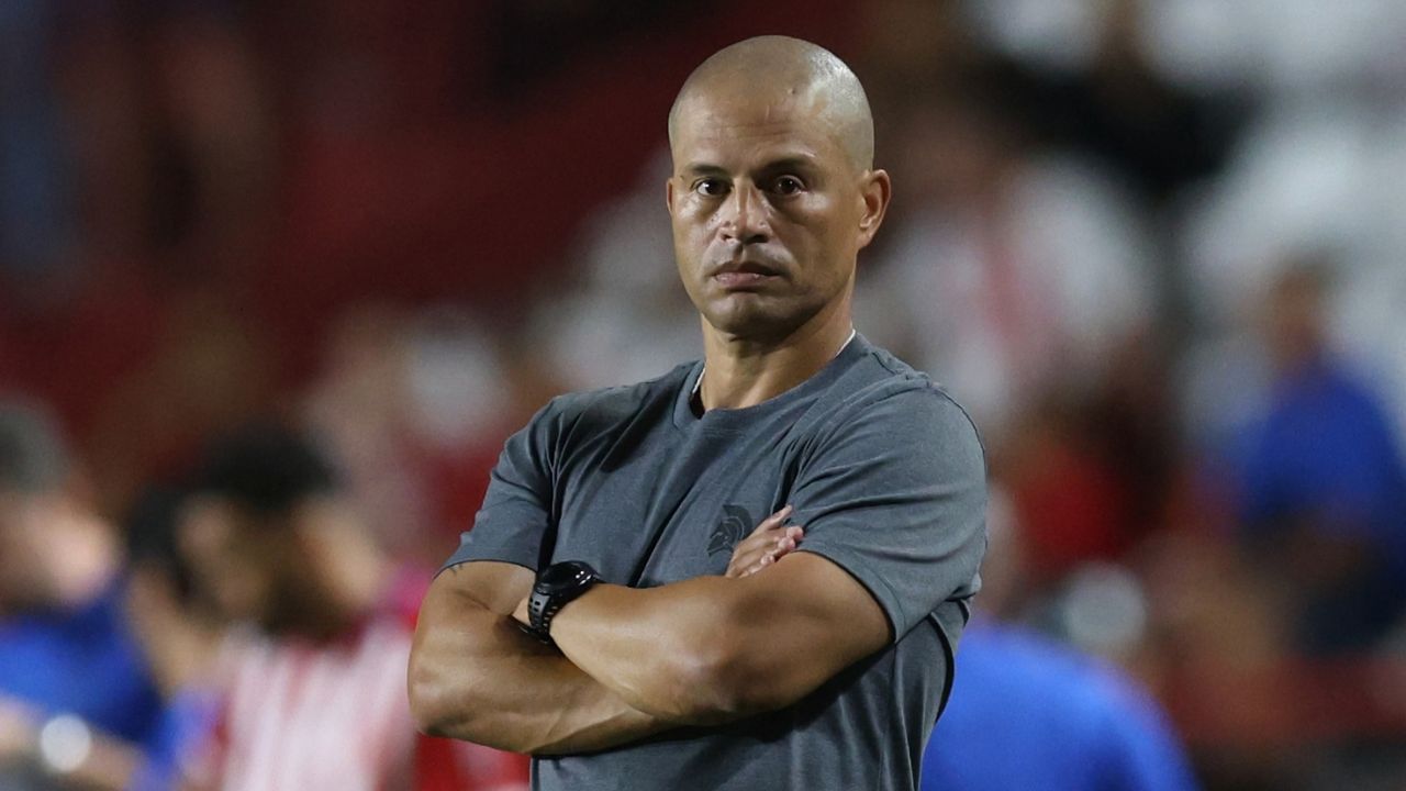 O que Alex falou sobre compra de diploma falso de técnico por R$ 100 mil